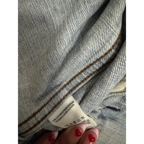 Free People Light Wash Distressed Denim Trucker Jacket XS S Oversized Cotton j1 - Picture 4 of 6